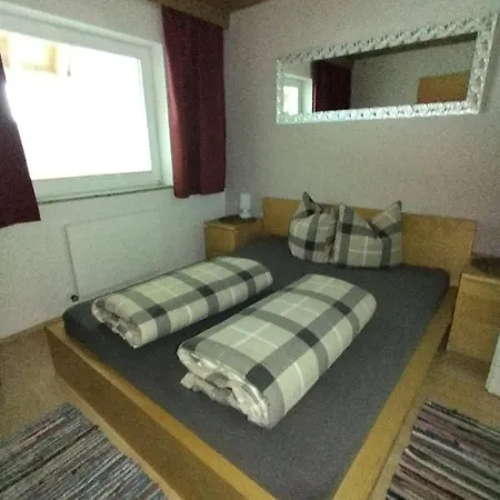 Daire Haus Herma Bach (Tyrol)